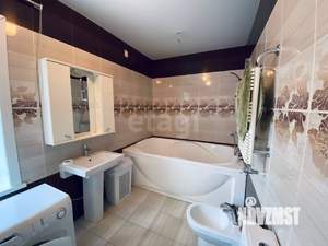 Дом 150м², 2-этажный, на длительный срок, 