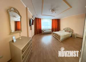 Дом 230м&sup2;, 2-этажный, посуточно, 