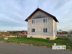 Дом 201м&sup2;, 3-этажный, участок 15 сот.  