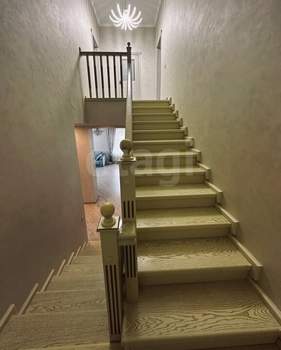 Дом 292м², 3-этажный, участок 20 сот.  