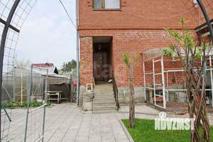 Дом 170м&sup2;, 2-этажный, участок 6 сот.  