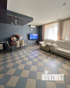 Коттедж 352м², 2-этажный, участок 12 сот.  