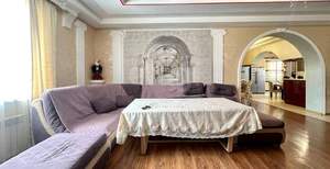 Дом 334м&sup2;, 3-этажный, участок 6 сот.  