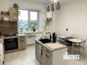 Дом 201м&sup2;, 3-этажный, участок 15 сот.  