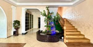 Дом 334м&sup2;, 3-этажный, участок 6 сот.  