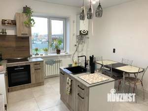 Дом 201м&sup2;, 3-этажный, участок 15 сот.  