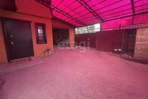 Дом 215м&sup2;, 2-этажный, участок 6 сот.  