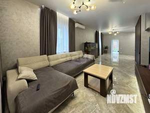 Дом 140м², 2-этажный, участок 6 сот.  