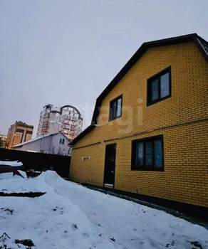 Дом 215м&sup2;, 2-этажный, участок 6 сот.  