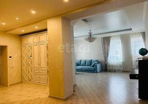 Дом 292м², 3-этажный, участок 20 сот.  