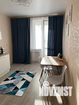 1-к квартира, посуточно, 43м2, 7/18 этаж