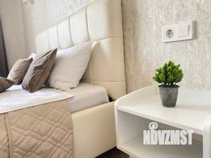 1-к квартира, посуточно, 39м2, 14/16 этаж