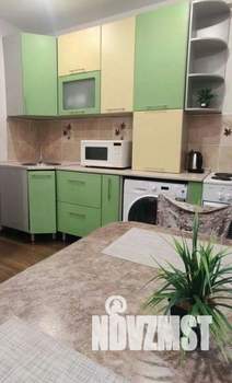 1-к квартира, посуточно, 37м2, 1/1 этаж