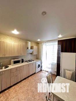 1-к квартира, посуточно, 43м2, 1/1 этаж