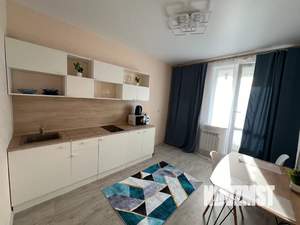 1-к квартира, посуточно, 43м2, 7/18 этаж