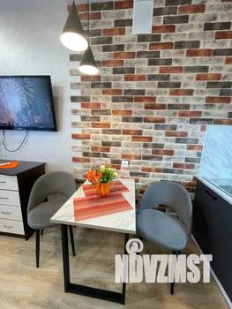 Студия квартира, посуточно, 35м2, 8/10 этаж