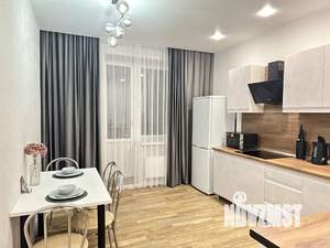 1-к квартира, посуточно, 44м2, 11/16 этаж