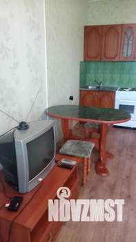 Студия квартира, посуточно, 30м2, 7/9 этаж