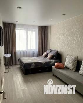 1-к квартира, посуточно, 42м2, 5/10 этаж