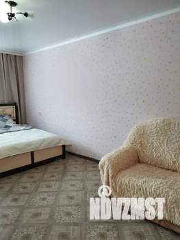 1-к квартира, посуточно, 33м2, 2/9 этаж