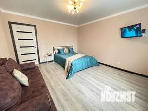 1-к квартира, посуточно, 43м2, 3/10 этаж