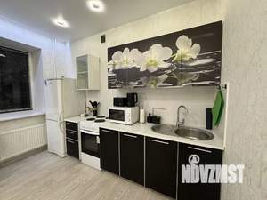 Студия квартира, посуточно, 30м2, 10/18 этаж