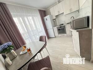 1-к квартира, посуточно, 37м2, 4/9 этаж