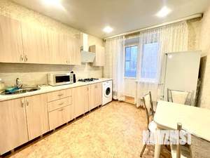 1-к квартира, посуточно, 45м2, 6/10 этаж