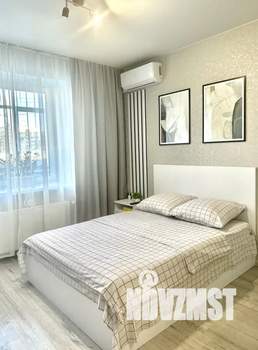 Студия квартира, посуточно, 27м2, 1/11 этаж