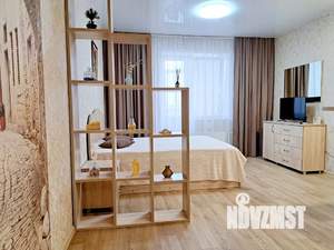 Студия квартира, посуточно, 30м2, 1/9 этаж