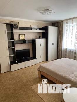 1-к квартира, посуточно, 40м2, 5/10 этаж