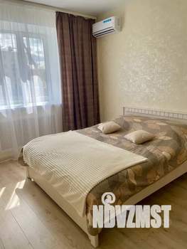 1-к квартира, посуточно, 42м2, 2/10 этаж