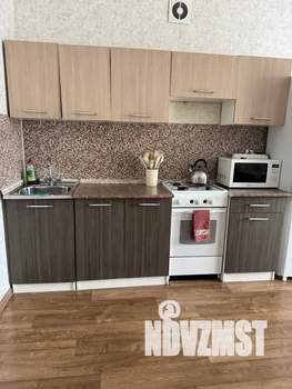 1-к квартира, посуточно, 42м2, 2/9 этаж