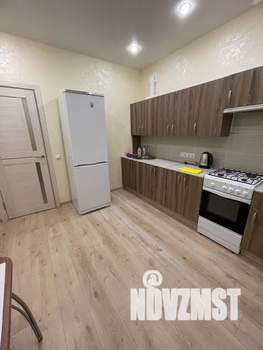 1-к квартира, посуточно, 42м2, 2/10 этаж