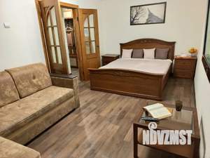 1-к квартира, посуточно, 32м2, 4/4 этаж