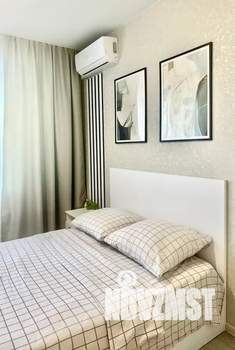 Студия квартира, посуточно, 27м2, 1/11 этаж