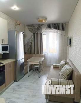 1-к квартира, посуточно, 40м2, 8/9 этаж