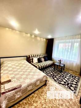 1-к квартира, посуточно, 40м2, 1/1 этаж