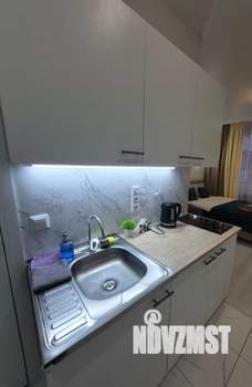 Студия квартира, посуточно, 40м2, 3/18 этаж