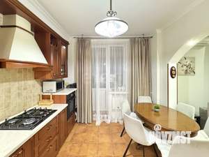 2-к квартира, вторичка, 77м2, 1/10 этаж