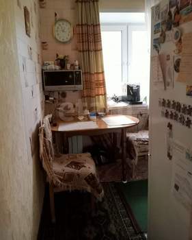 2-к квартира, вторичка, 43м2, 1/4 этаж