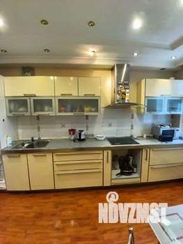 2-к квартира, вторичка, 65м2, 10/12 этаж