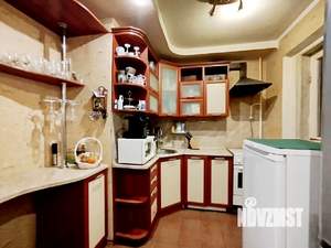 4-к квартира, вторичка, 68м2, 3/9 этаж