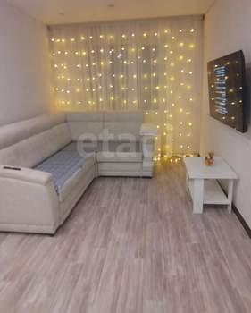 2-к квартира, вторичка, 52м2, 6/10 этаж