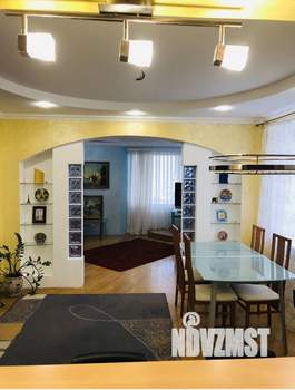 3-к квартира, вторичка, 100м2, 2/6 этаж