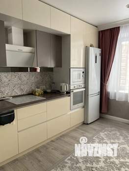 2-к квартира, вторичка, 64м2, 6/15 этаж