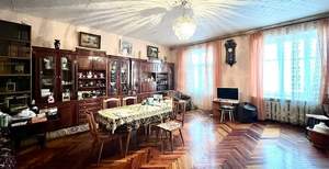 4-к квартира, вторичка, 112м2, 2/4 этаж