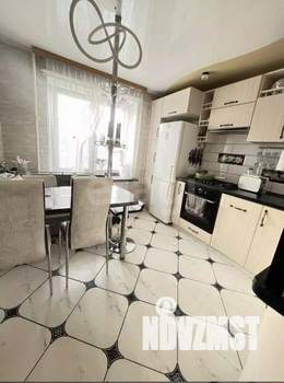 2-к квартира, вторичка, 62м2, 1/9 этаж