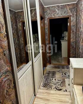 3-к квартира, вторичка, 64м2, 9/9 этаж