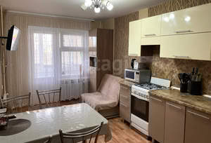 2-к квартира, вторичка, 58м2, 1/10 этаж